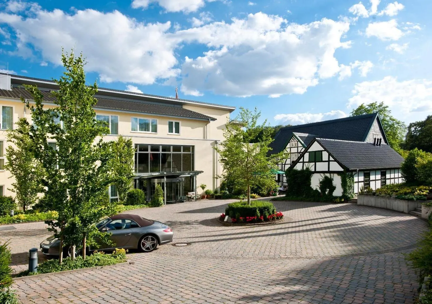 Ramada By Wyndham Duesseldorf Ratingen Hotel