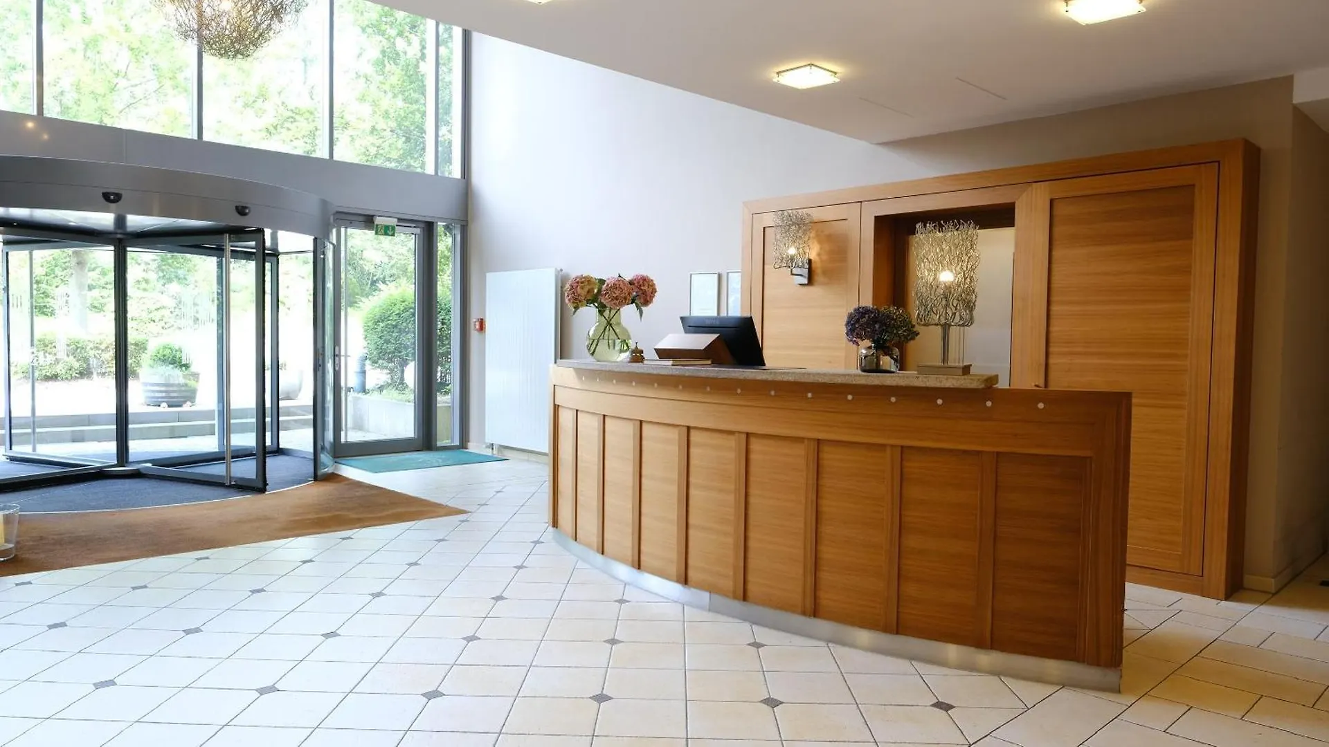 Ramada By Wyndham Duesseldorf Ratingen Hotel
