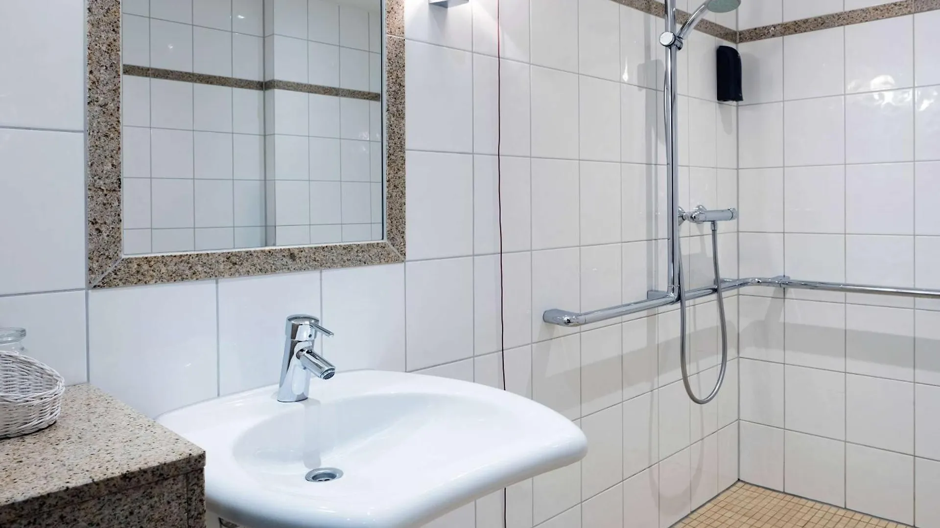 Ramada By Wyndham Duesseldorf Ratingen Hotel