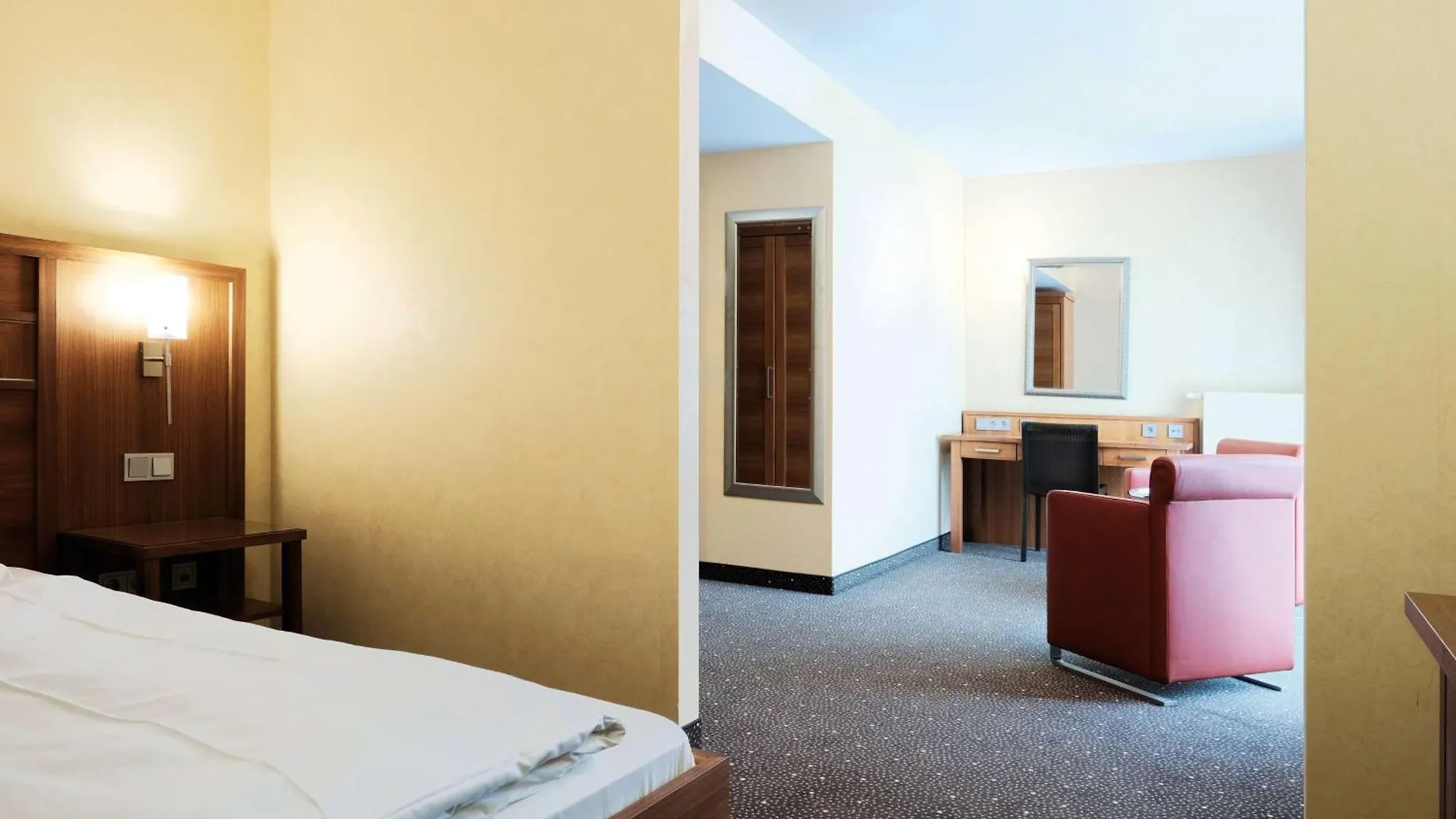 ****  Ramada By Wyndham Duesseldorf Ratingen Hotel Germany
