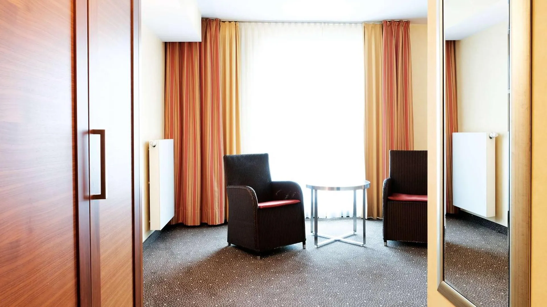 Ramada By Wyndham Duesseldorf Ratingen Hotel