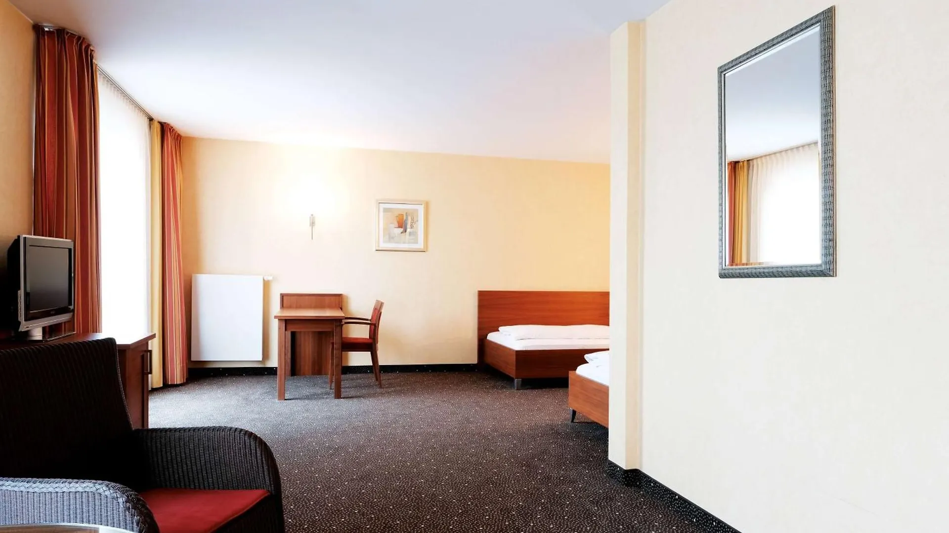 Ramada By Wyndham Duesseldorf Ratingen Hotel