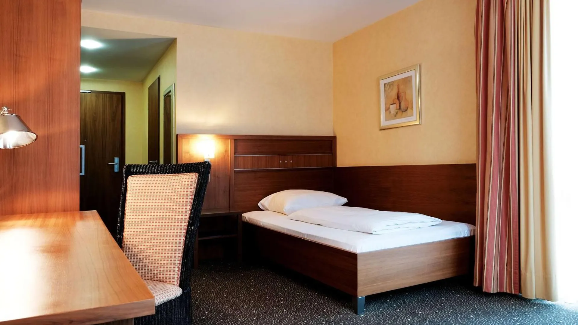 ****  Ramada By Wyndham Duesseldorf Ratingen Hotel Germany