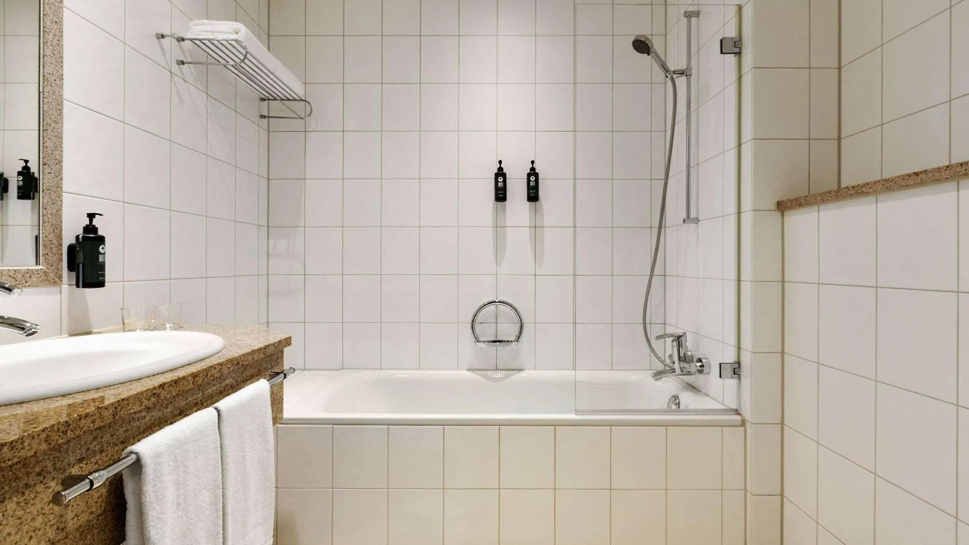 Ramada By Wyndham Duesseldorf Ratingen Hotel