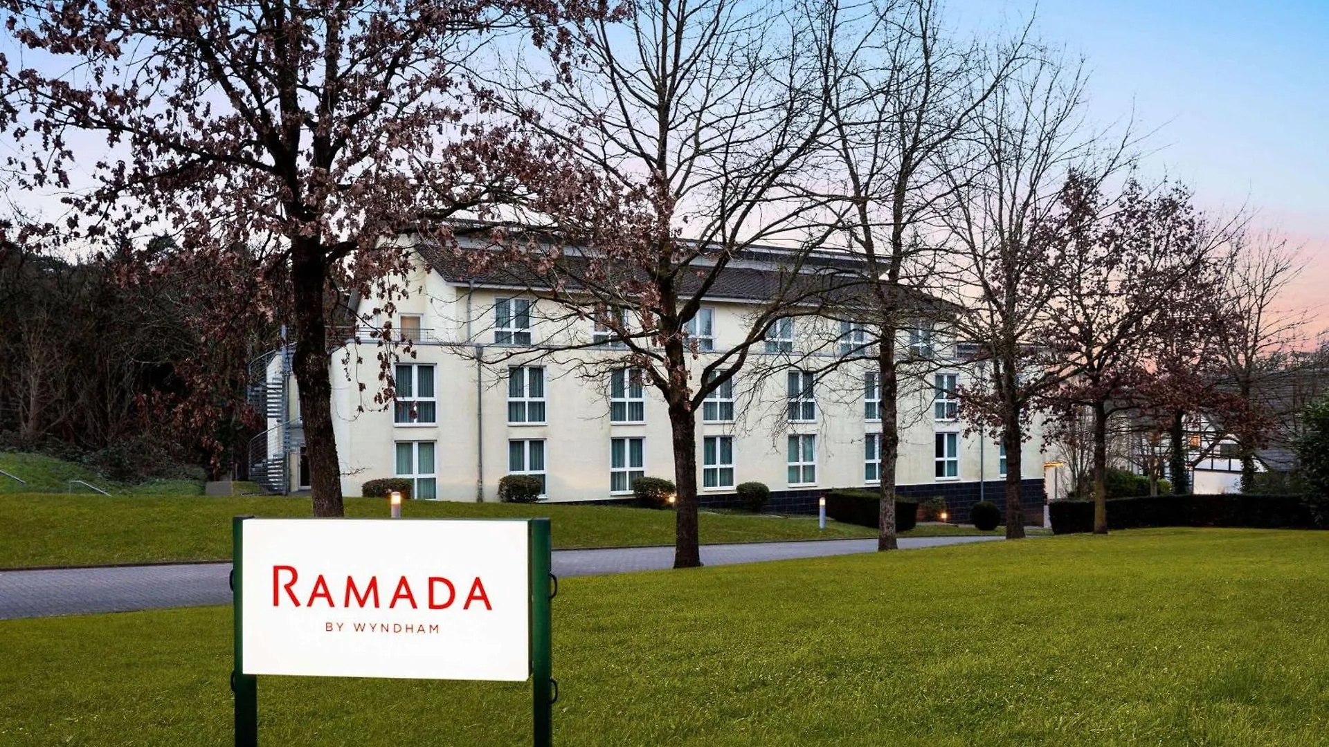 Ramada By Wyndham Duesseldorf Ratingen Hotel